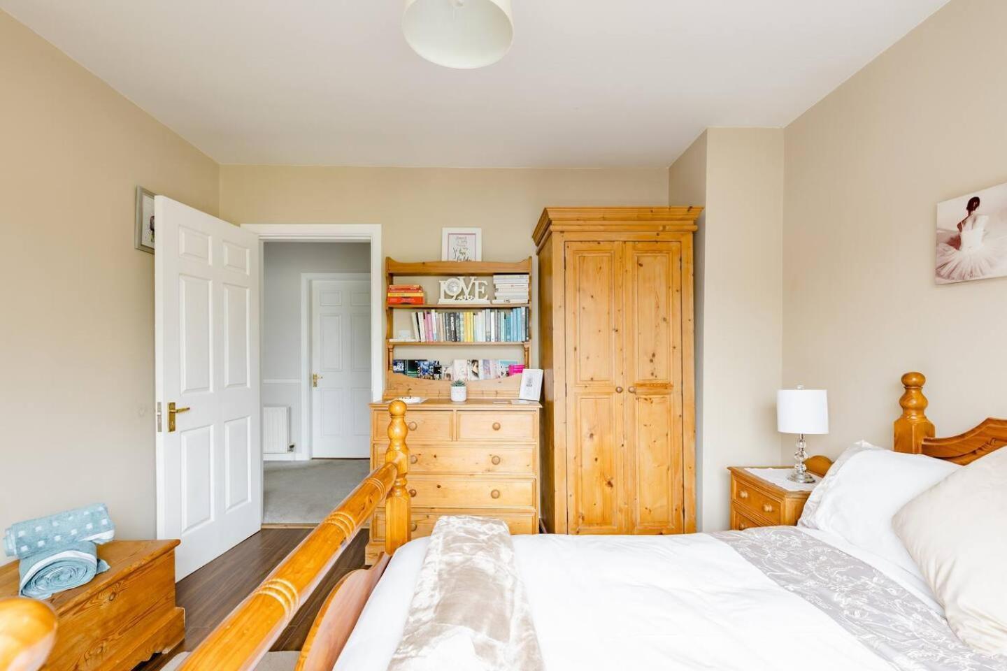 Station Road Homestay 캐슬바 외부 사진